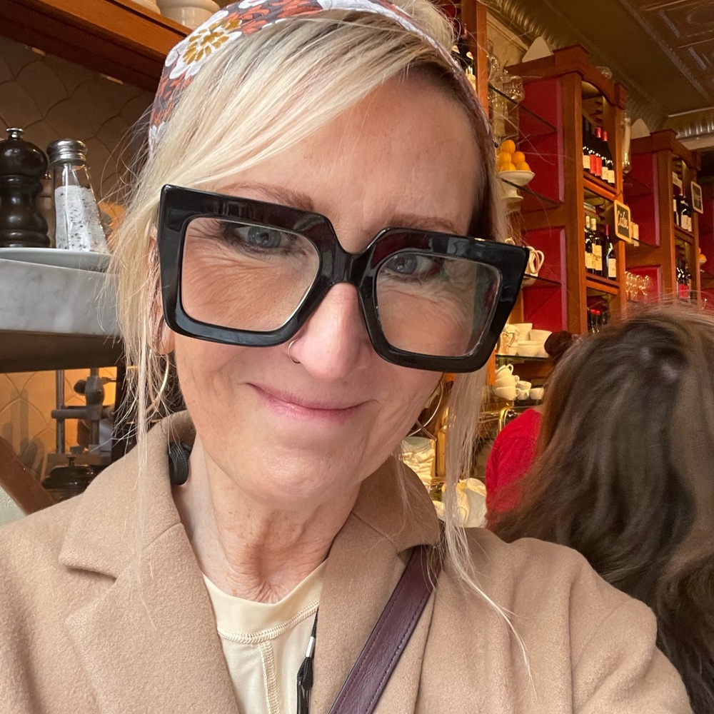 Meet your Posher, Linette